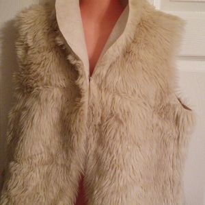 Sherpa one size Beige Vest Faux Fur Ultra Suede
